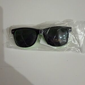 Sun glasses